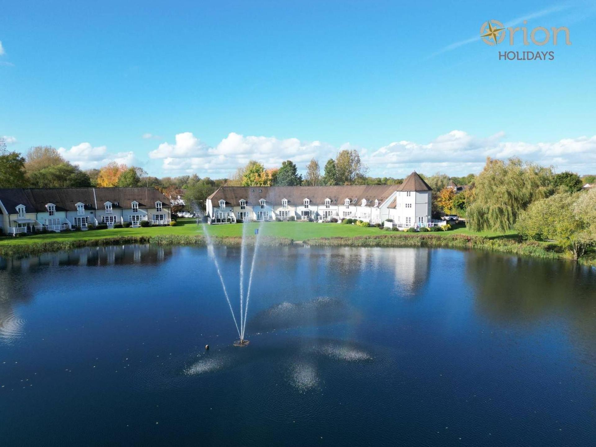 Isis Lakes 84 - Tortola Lodge South Cerney Zewnętrze zdjęcie